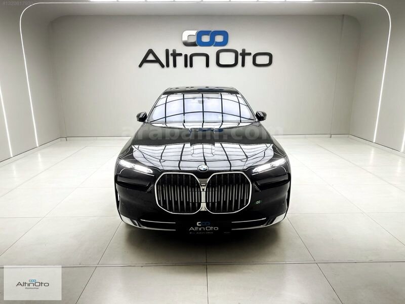 Galeriden BMW 7 Serisi 740d xDrive Pure Excellence 2023 Model Muğla 49.000 km Siyah