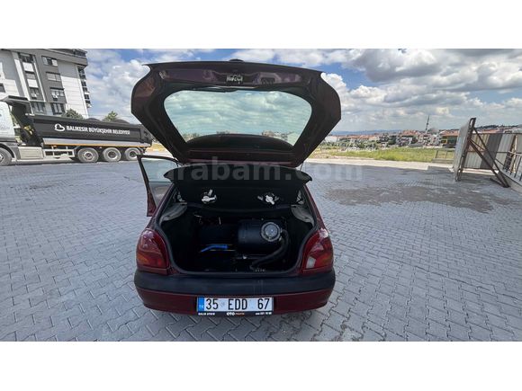 Sahibinden Ford Fiesta 1.25 Flair 2000 model
 