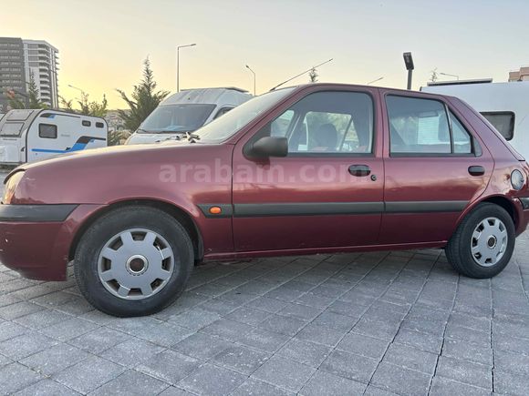 Sahibinden Ford Fiesta 1.25 Flair 2000 model
 