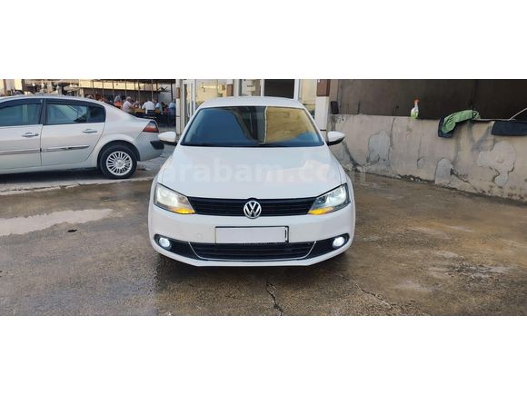 kredi kartına 9 taksit Sahibinden Volkswagen Jetta 1.6 TDi Comfortline 2011 Model  351000 km Beyaz