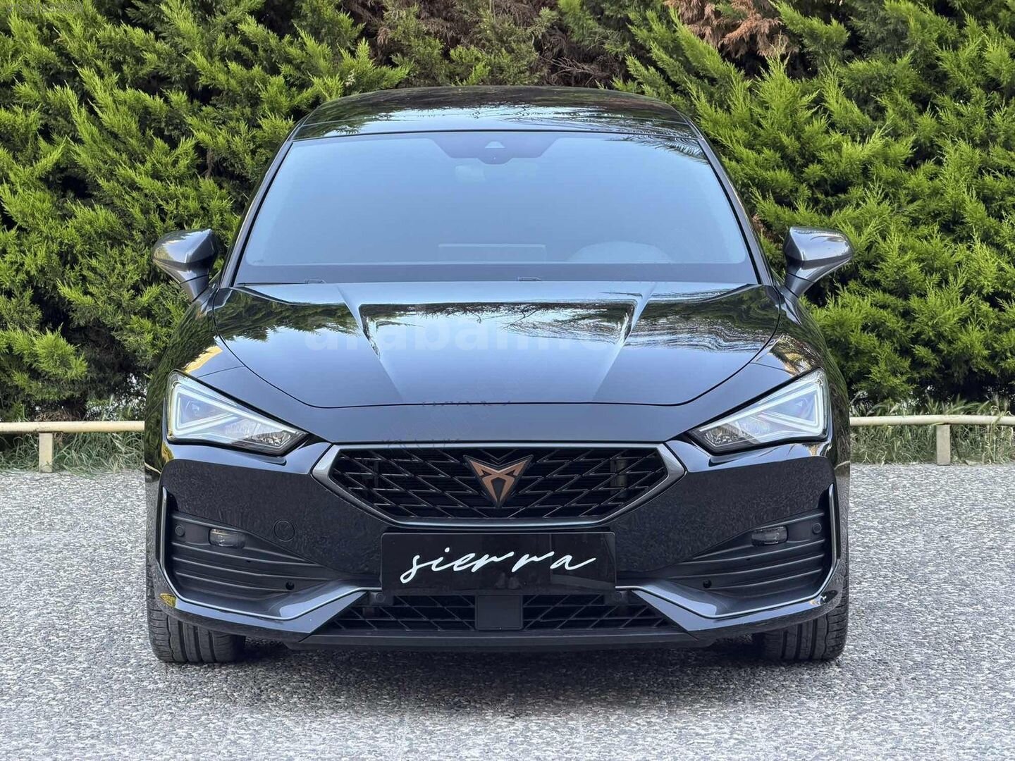 Galeriden Cupra Leon 1.5 eTSI Standart 2023 Model Bursa 72.000 km Siyah 3