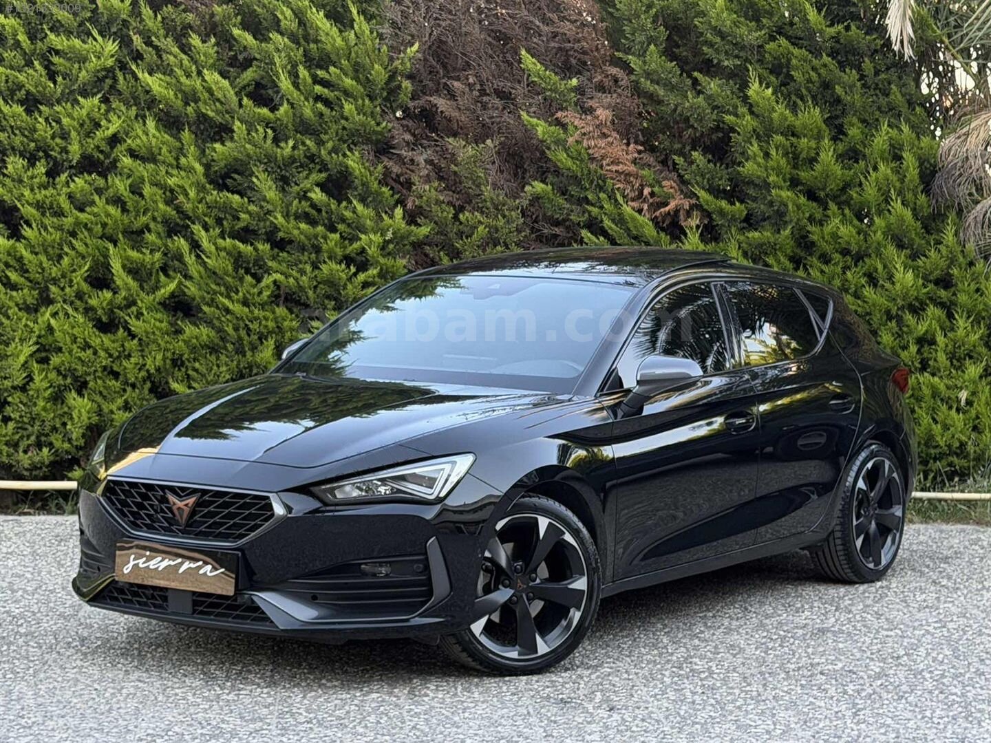 Galeriden Cupra Leon 1.5 eTSI Standart 2023 Model Bursa 72.000 km Siyah 2