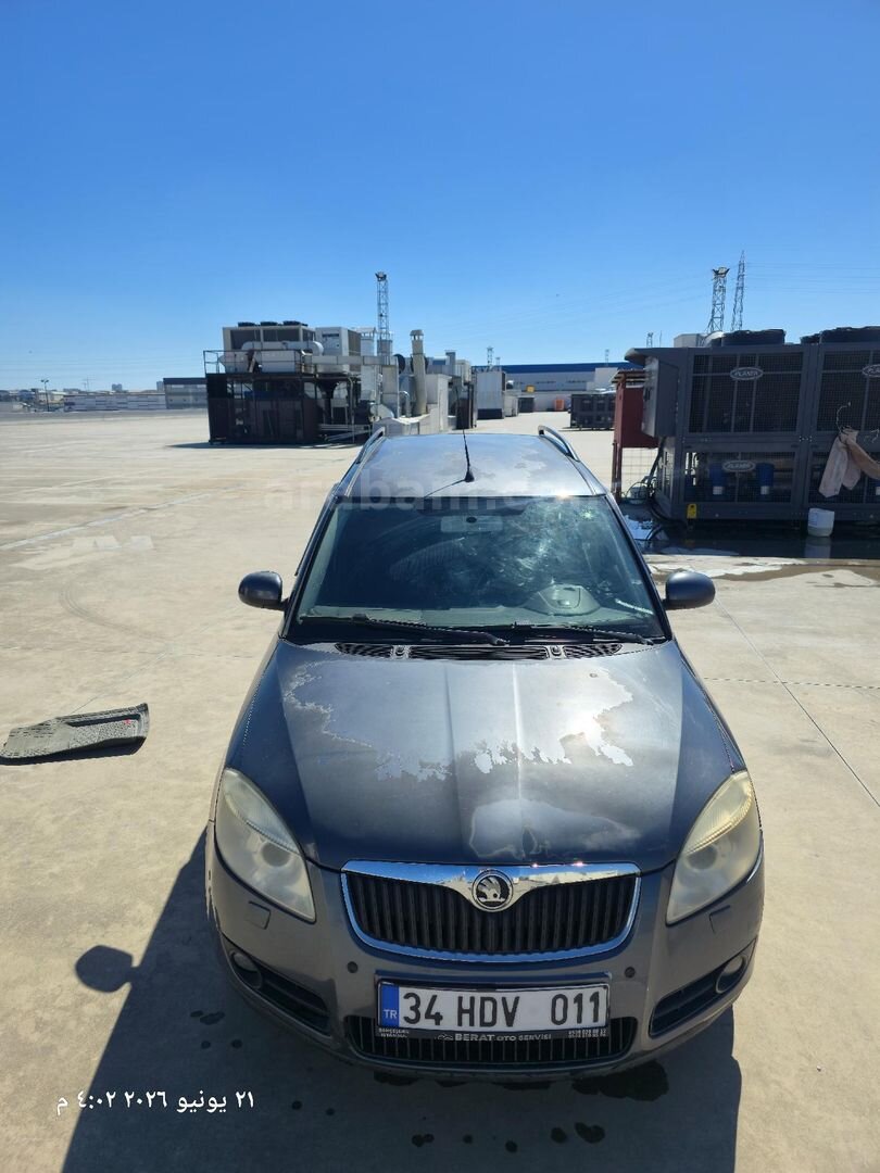 Sahibinden Skoda Roomster 1.6 Comfort 2008 Model İstanbul 295.000 km Gri 2