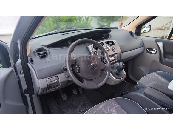 Sahibinden Renault Scenic 1.6 Dynamique 2004 Model
