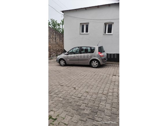Sahibinden Renault Scenic 1.6 Dynamique 2004 Model
