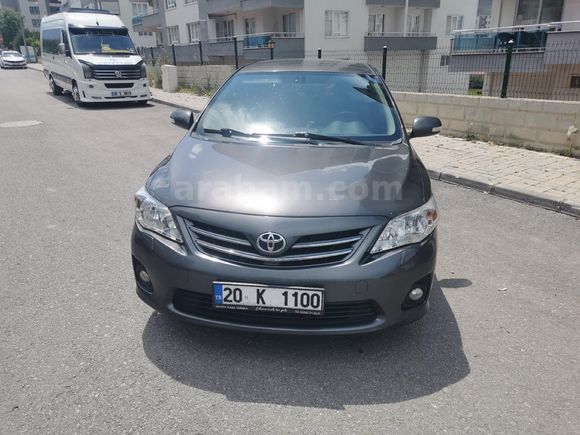 Sahibinden Toyota Corolla 1.4 D-4D Elegant 2012 Model  260.000 km Gri (metalik)