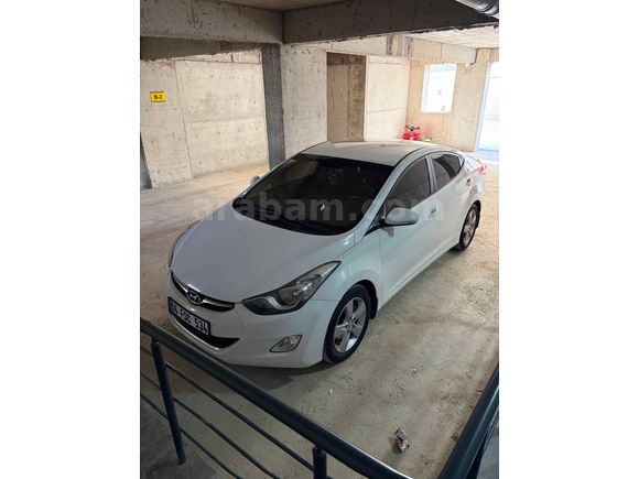 Sahibinden Hyundai Elantra 1.6 D-CVVT Prime Plus 2011 Model  175.000 km Beyaz
