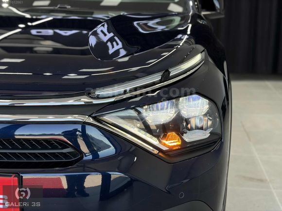 GALERİ 3S'DEN 2024 CİTROEN C4 1.2 130HP SHİNE 26'BİNDE HATASIZ