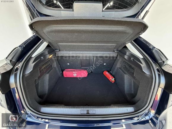 GALERİ 3S'DEN 2024 CİTROEN C4 1.2 130HP SHİNE 26'BİNDE HATASIZ