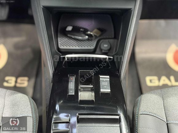 GALERİ 3S'DEN 2024 CİTROEN C4 1.2 130HP SHİNE 26'BİNDE HATASIZ