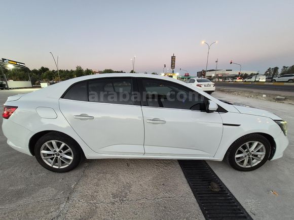 Sahibinden Renault Megane 1.5 dCi Touch 2018 Model  166.000 km Beyaz