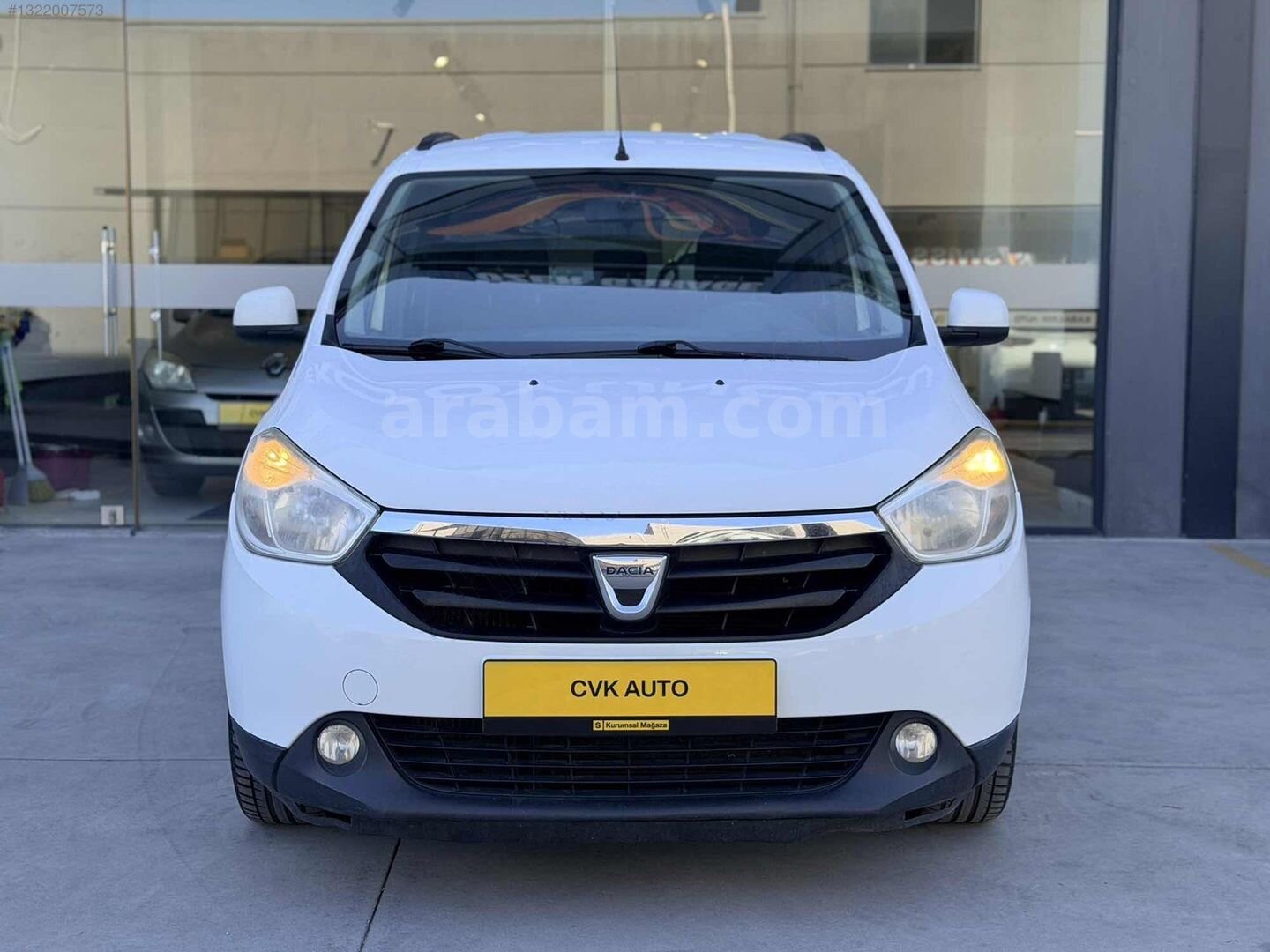 Galeriden Dacia Lodgy 1.5 dCi Laureate 2014 Model İzmir 197.000 km Beyaz 3