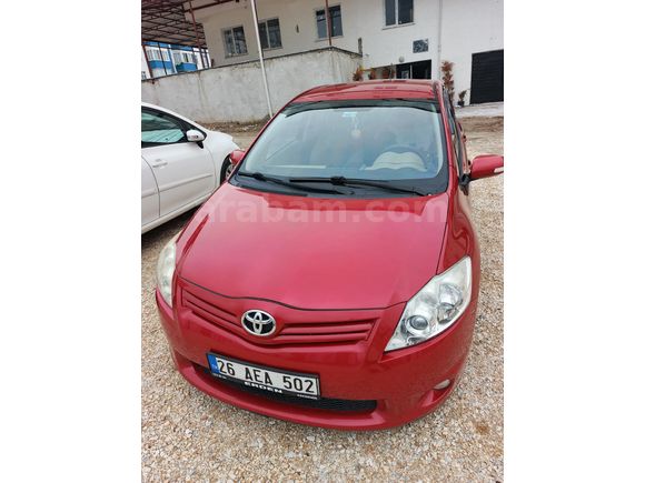 Sahibinden Toyota Auris 1.4 D-4D Comfort Plus 2012 Model