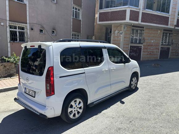 Sahibinden Opel Combo 1.5 CDTI Ultimate 2022 Model 