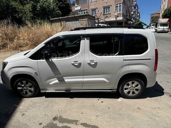 Sahibinden Opel Combo 1.5 CDTI Ultimate 2022 Model 