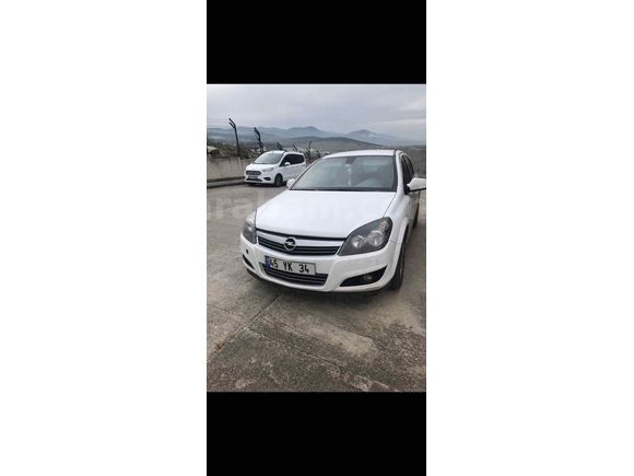 Sahibinden Opel Astra 1.3 CDTI Cosmo 2012 Model  174.000 km Beyaz