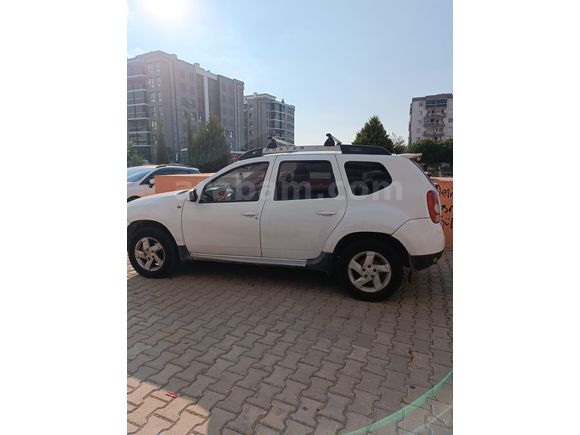 Sahibinden Dacia Duster 1.5 dCi Laureate 2013 Model  176.000 km Beyaz