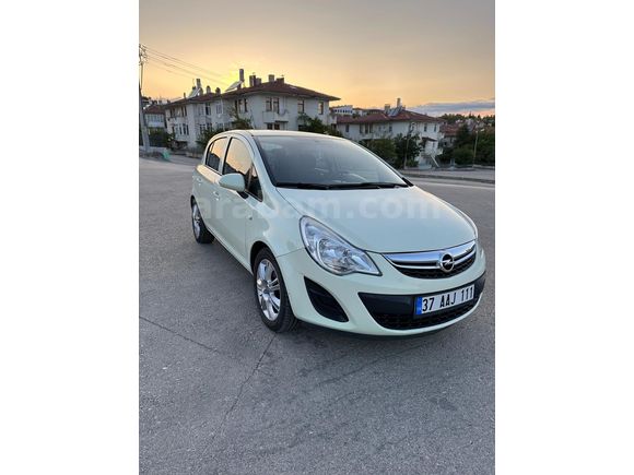 Sahibinden Opel Corsa 1.2 Twinport Essentia 2012 Model  245.000 km Şampanya