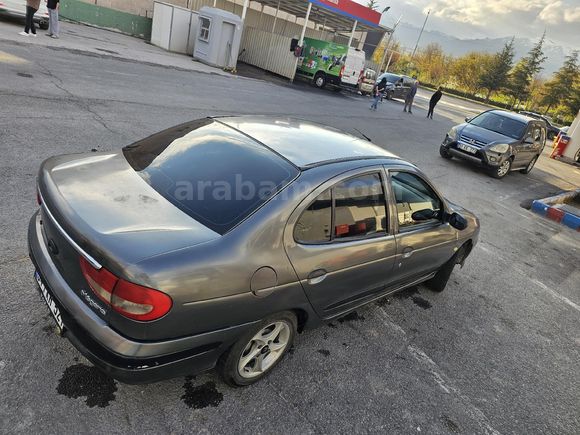 Sahibinden Renault Megane 2.0 RXT 1998 Model