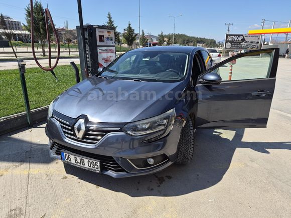 Sahibinden Renault Megane 1.5 dCi Icon 2018 Model  128.000 km Mavi (metalik)