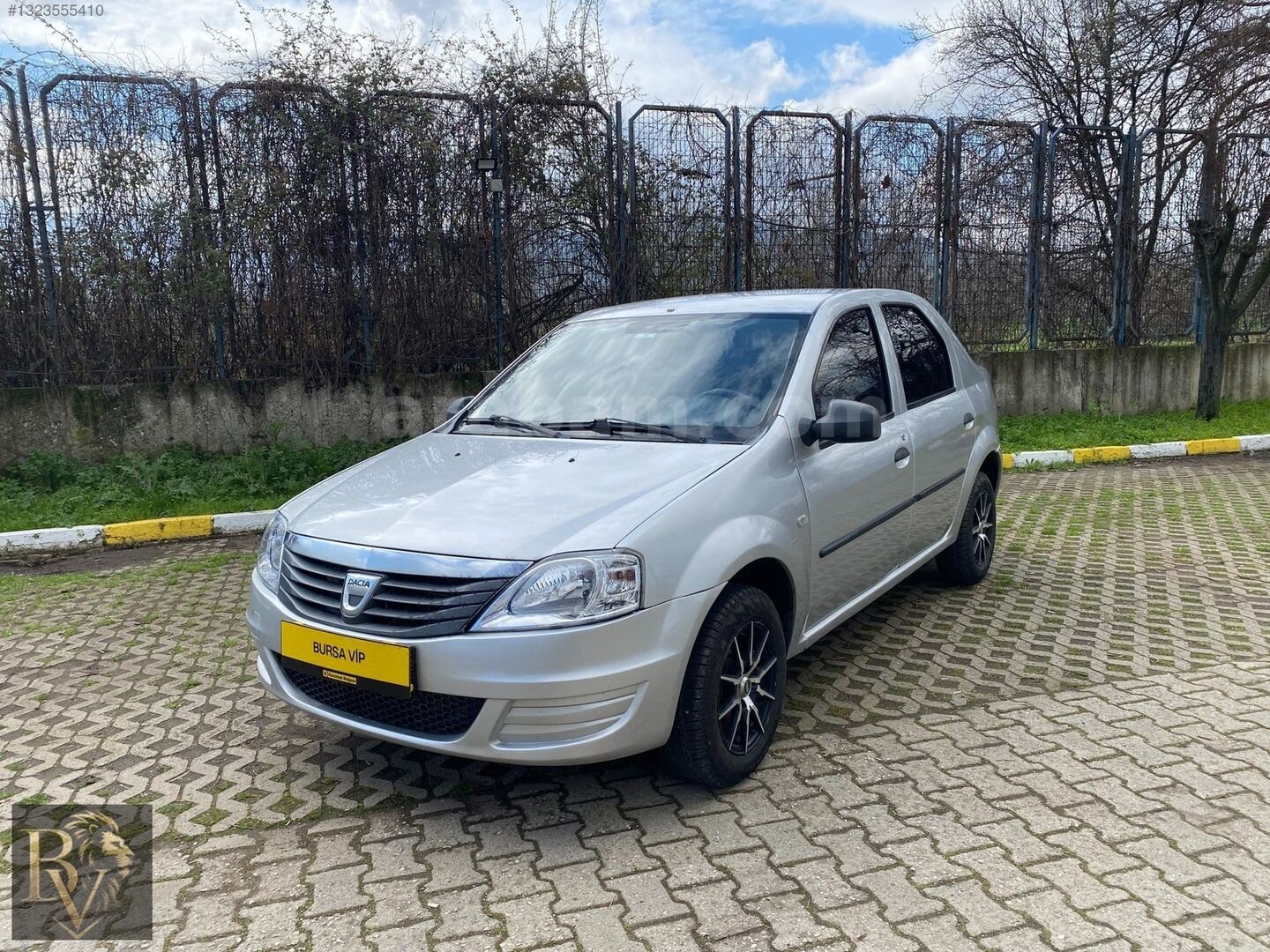Galeriden Dacia Logan 1.5 dCi Ambiance 2011 Model Bursa 393.000 km Gri 3