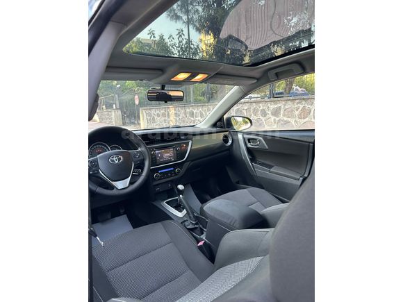 Galeriden Toyota Auris 1.4 D-4D Active Skypack 2013 Model Manisa