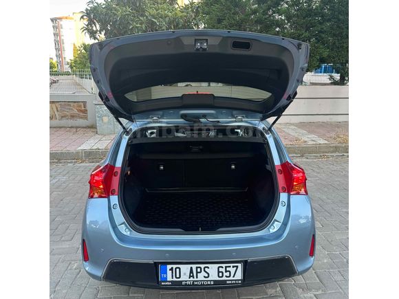 Galeriden Toyota Auris 1.4 D-4D Active Skypack 2013 Model Manisa