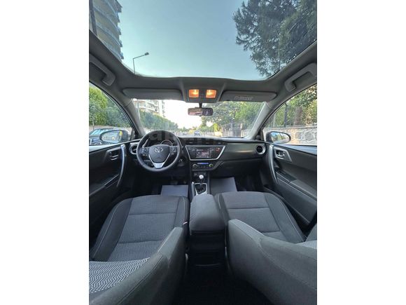 Galeriden Toyota Auris 1.4 D-4D Active Skypack 2013 Model Manisa