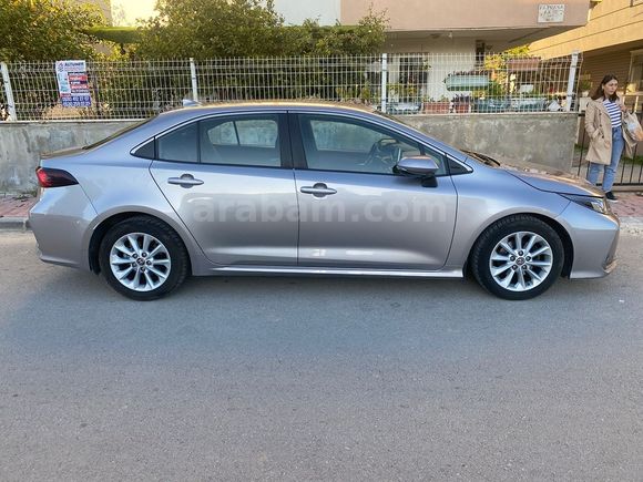 Sahibinden Toyota Corolla 1.5 Dream 2021 Model 