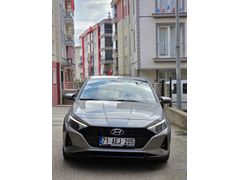 Sahibinden Hyundai i20 1.4 MPI Style Plus 2021 Model  40.000 km Gri