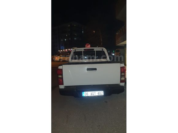 Galeriden Isuzu D-Max 2.5 4x2 LTD 2017 Model Siirt