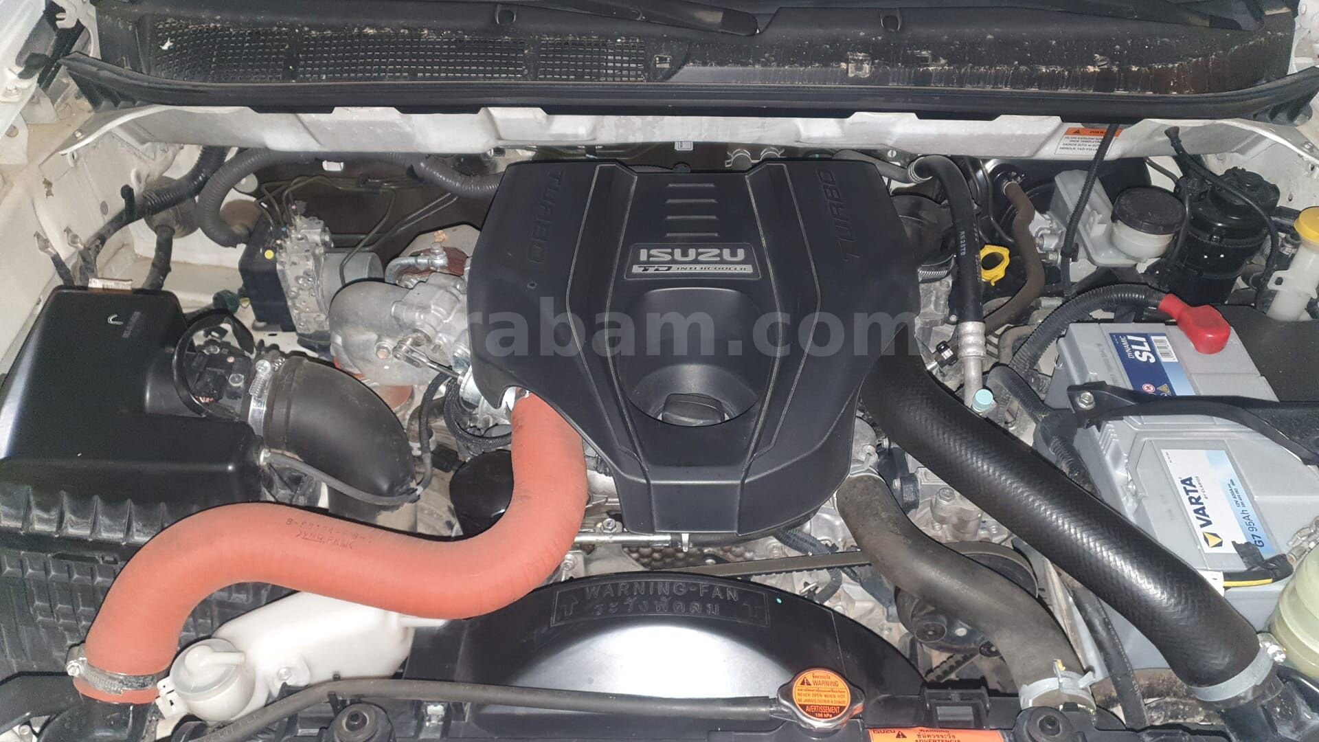 Galeriden Isuzu D-Max 2.5 4x2 LTD 2017 Model Siirt 232.000 km Beyaz 4