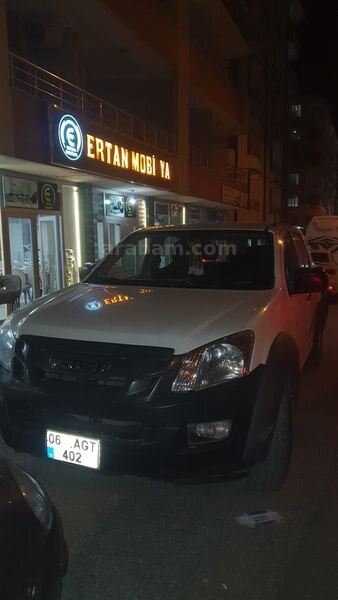 Galeriden Isuzu D-Max 2.5 4x2 LTD 2017 Model Siirt 232.000 km Beyaz