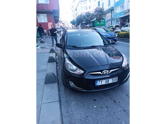 Sahibinden Hyundai Accent Blue 1.6 CRDI Prime 2012 Model 