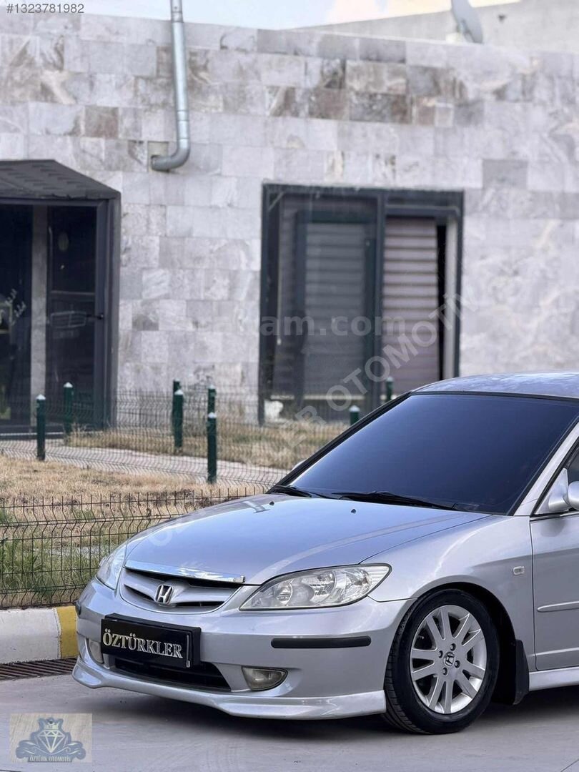 Galeriden Honda Civic 1.6i VTEC ES 2005 Model Denizli 287.000 km Gri 6
