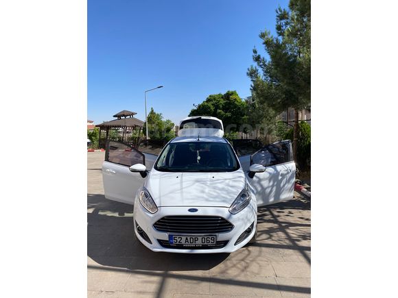 Sahibinden düşük km Ford Fiesta 1.6 Titanium 2015 Model 