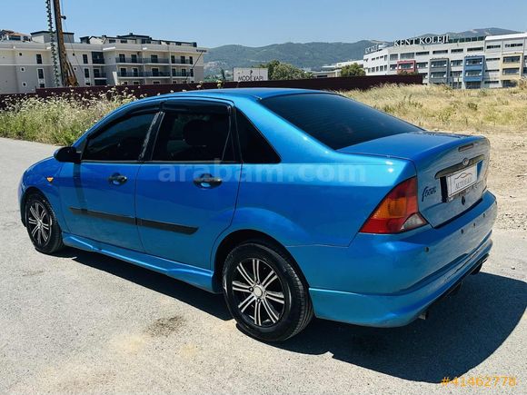 TEMİZ FORD FOCUS 2000 MODEL
