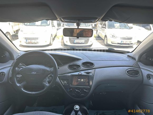 TEMİZ FORD FOCUS 2000 MODEL