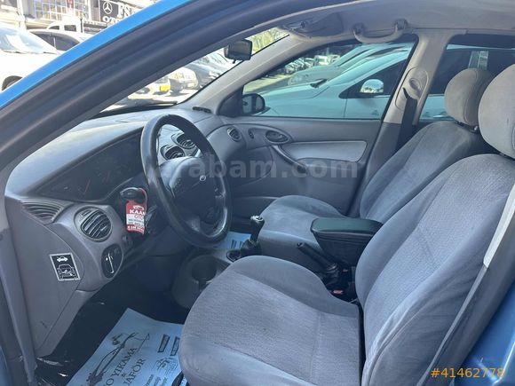 TEMİZ FORD FOCUS 2000 MODEL
