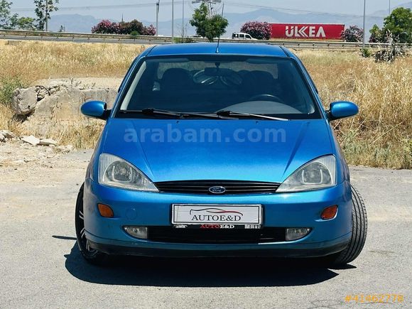 TEMİZ FORD FOCUS 2000 MODEL