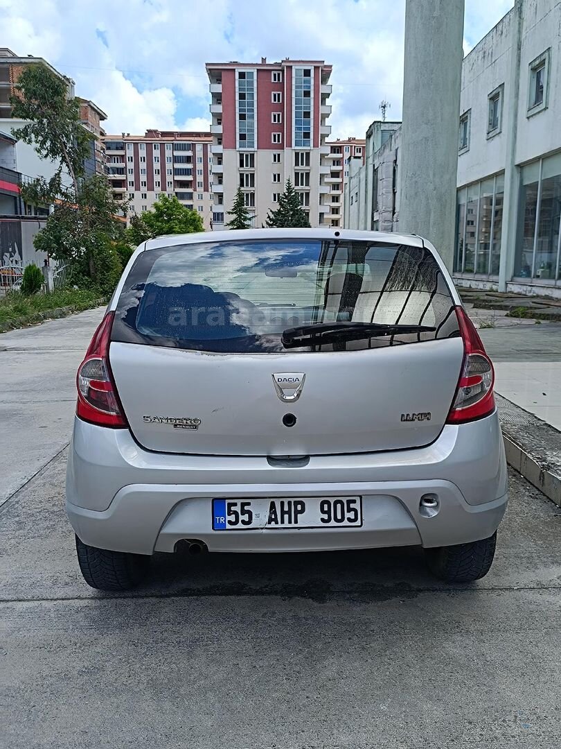 Galeriden Dacia Sandero 1.4 Ambiance 2009 Model Samsun 170.000 km Gri (Gümüş) 6