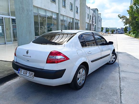 ŞENTÜRKLERDEN MEGANE 2 BAKIMLI YENİ MUAYENELİ