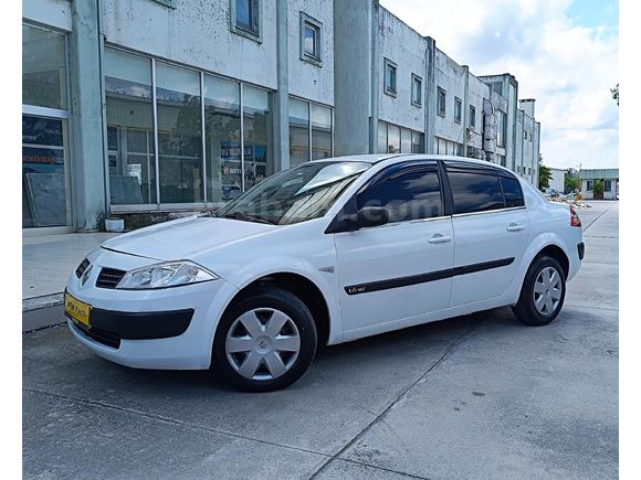 ŞENTÜRKLERDEN MEGANE 2 BAKIMLI YENİ MUAYENELİ