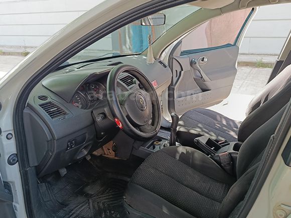 ŞENTÜRKLERDEN MEGANE 2 BAKIMLI YENİ MUAYENELİ