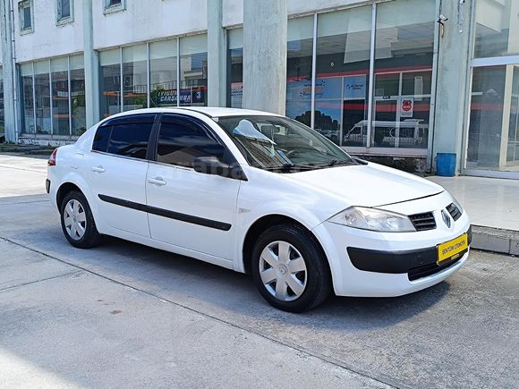 ŞENTÜRKLERDEN MEGANE 2 BAKIMLI YENİ MUAYENELİ