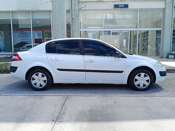 ŞENTÜRKLERDEN MEGANE 2 BAKIMLI YENİ MUAYENELİ
