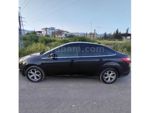 Sahibinden Ford Focus 1.6 Ti-VCT Titanium 2011 Model