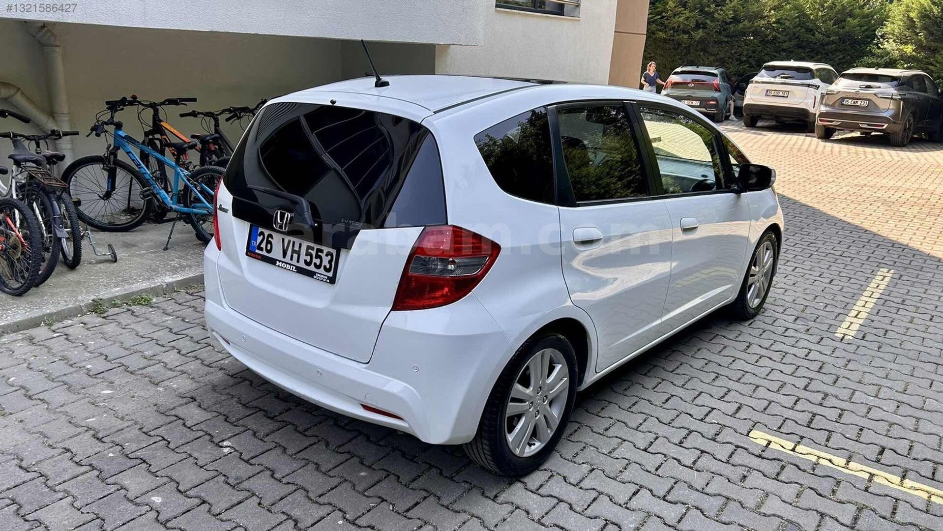 Galeriden Honda Jazz 1.4 Fun 2012 Model İzmir 177.000 km Beyaz 4