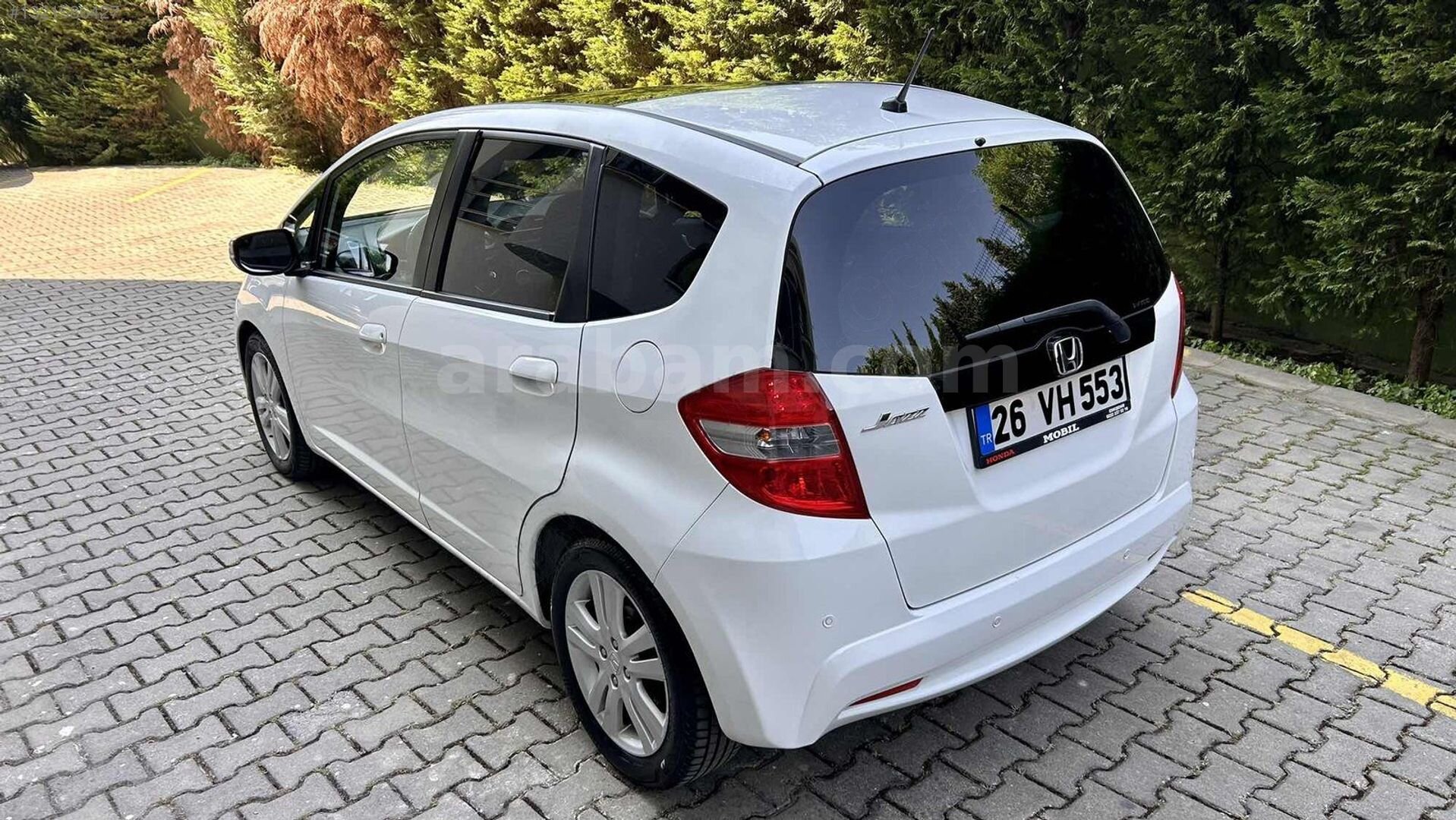 Galeriden Honda Jazz 1.4 Fun 2012 Model İzmir 177.000 km Beyaz 5