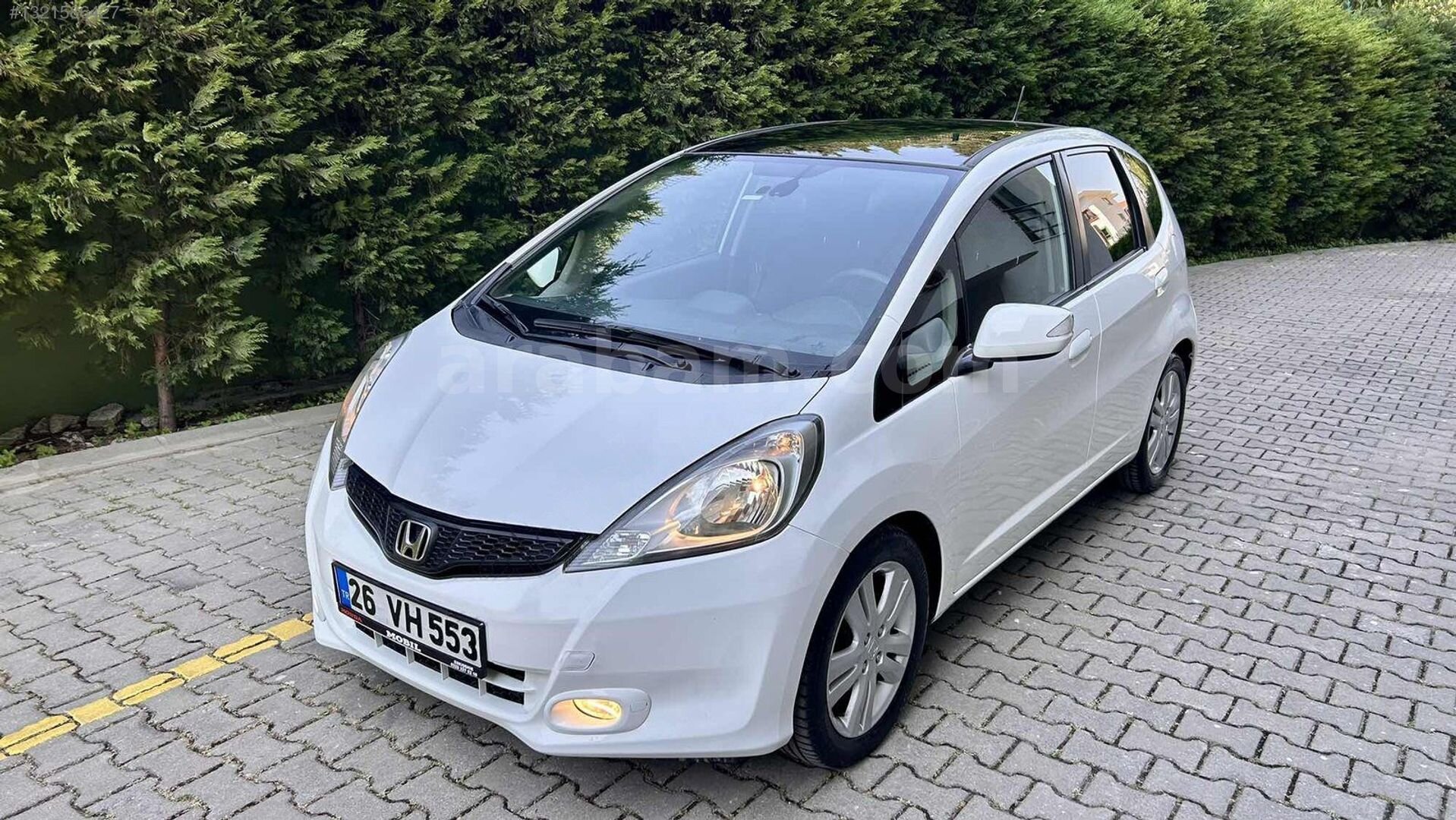 Galeriden Honda Jazz 1.4 Fun 2012 Model İzmir 177.000 km Beyaz 1